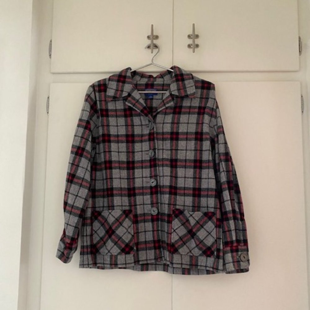 Pendleton Virgin Wool Plaid Shirt Jacket size L Petite (fits like a regular Sm)